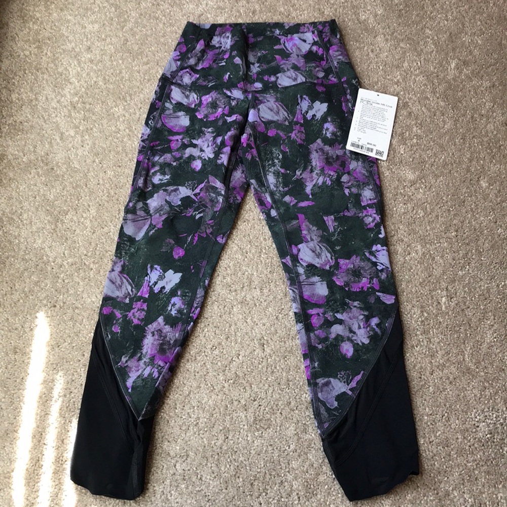Size 4 lululemon yoga pants. Brand-new with tag. Never worn.